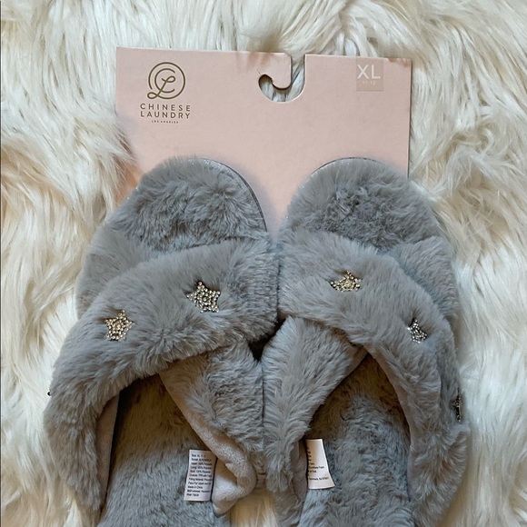 Chinese Laundry Slipper Slides - NWT - Size 11 - 12 - Sandals - Jeweled - Picture 3 of 11